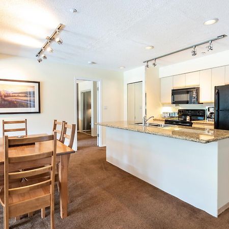 The Ironwood On Blueberry Hill Appartement Whistler Kamer foto