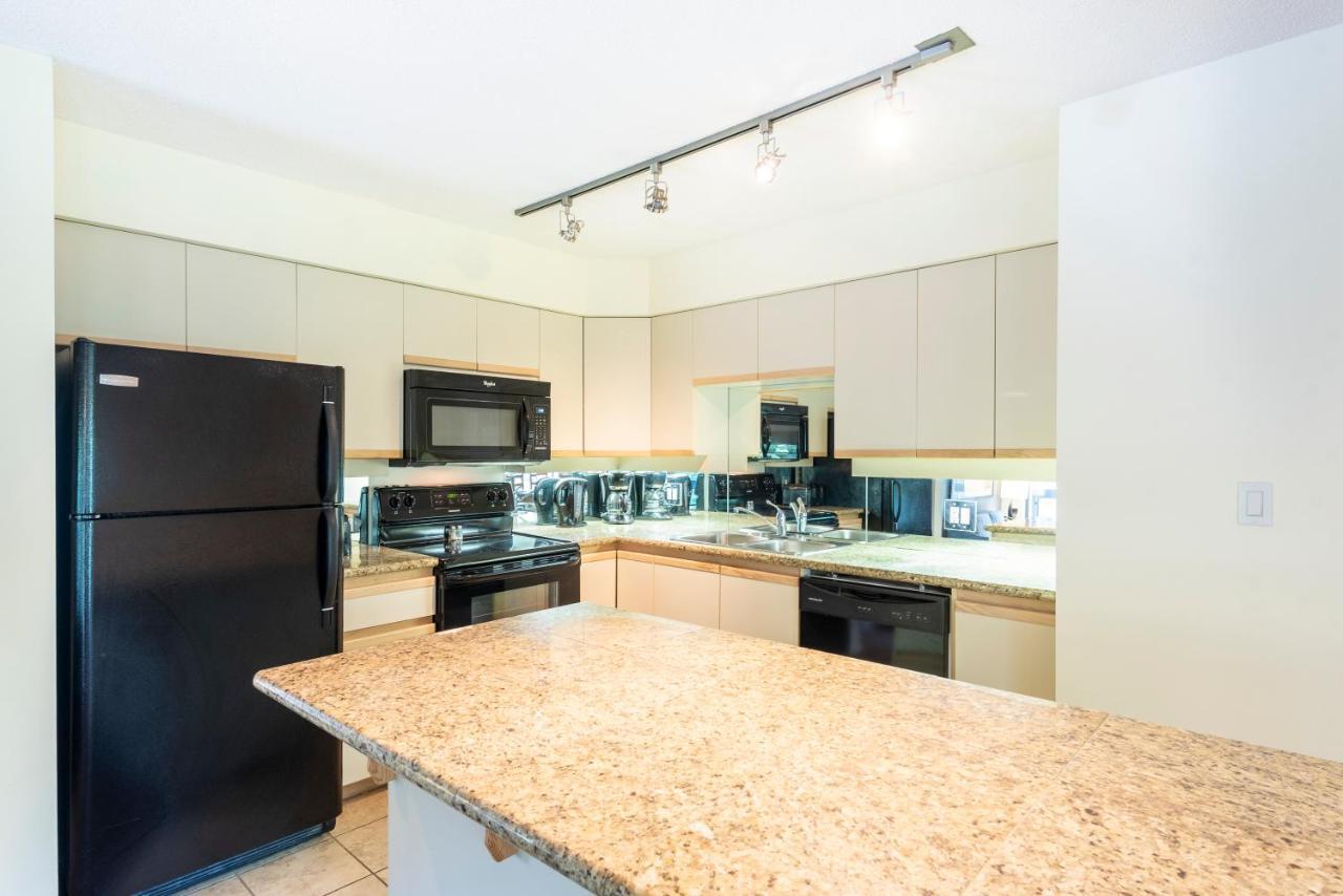 The Ironwood On Blueberry Hill Appartement Whistler Buitenkant foto