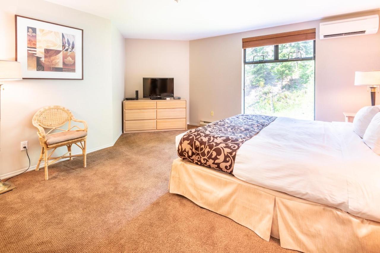 The Ironwood On Blueberry Hill Appartement Whistler Buitenkant foto