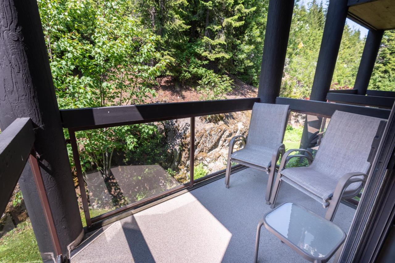 The Ironwood On Blueberry Hill Appartement Whistler Buitenkant foto