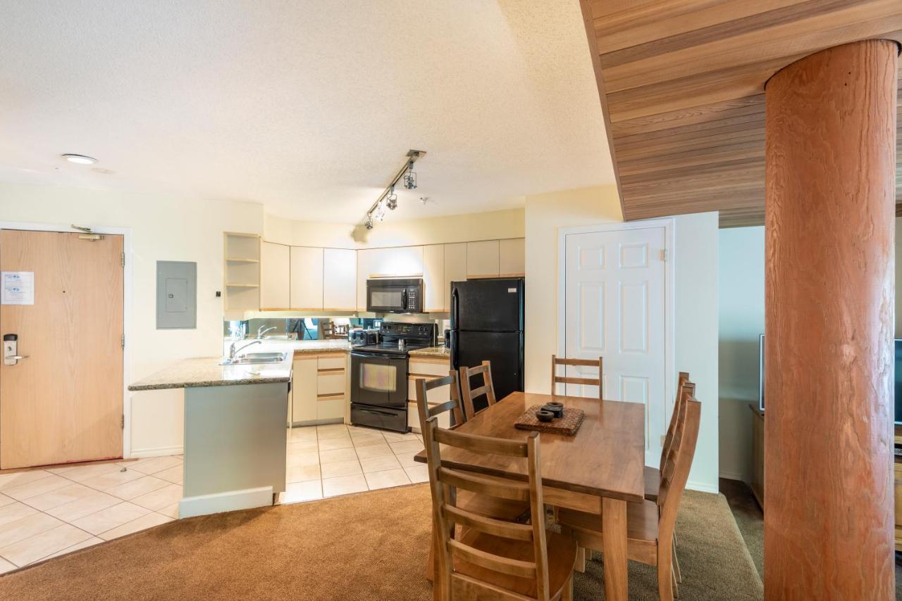 The Ironwood On Blueberry Hill Appartement Whistler Buitenkant foto