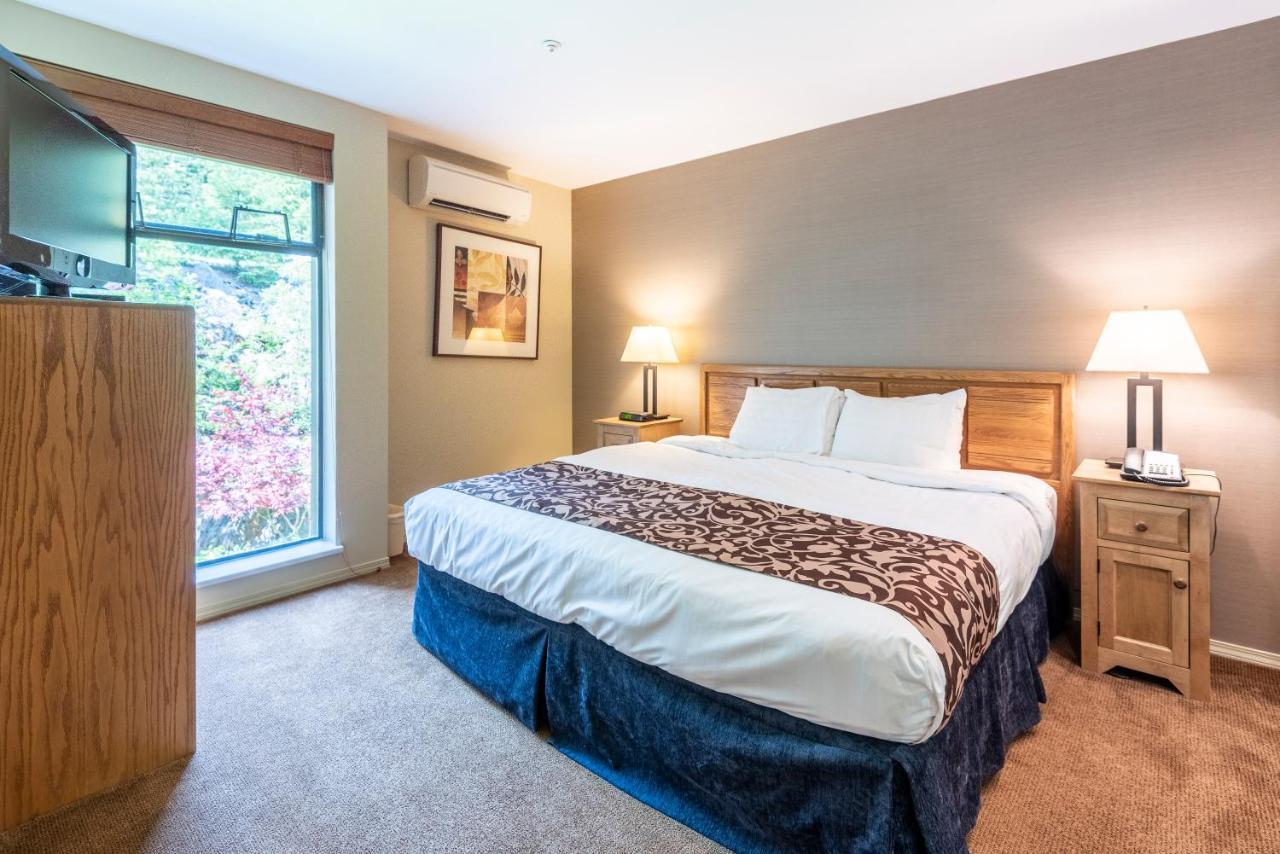 The Ironwood On Blueberry Hill Appartement Whistler Buitenkant foto