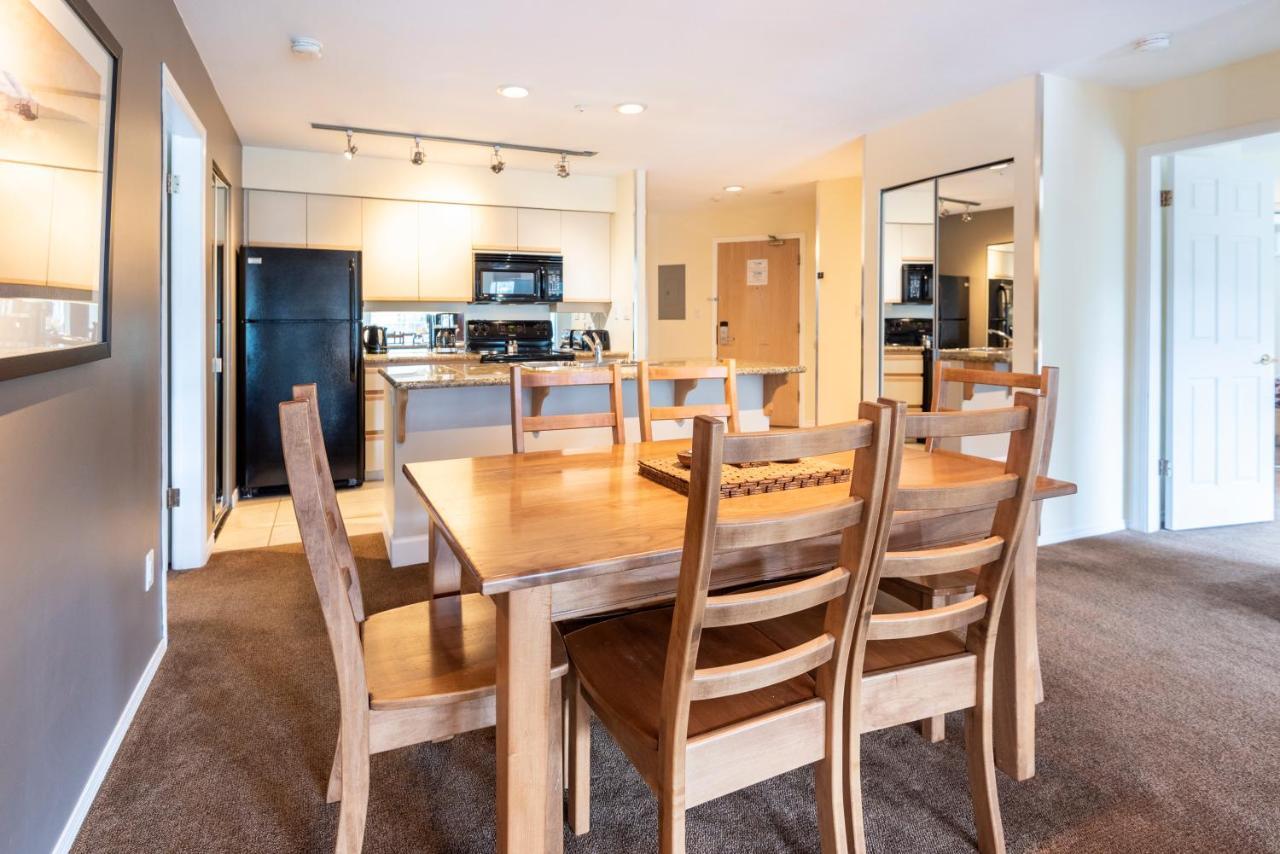 The Ironwood On Blueberry Hill Appartement Whistler Buitenkant foto