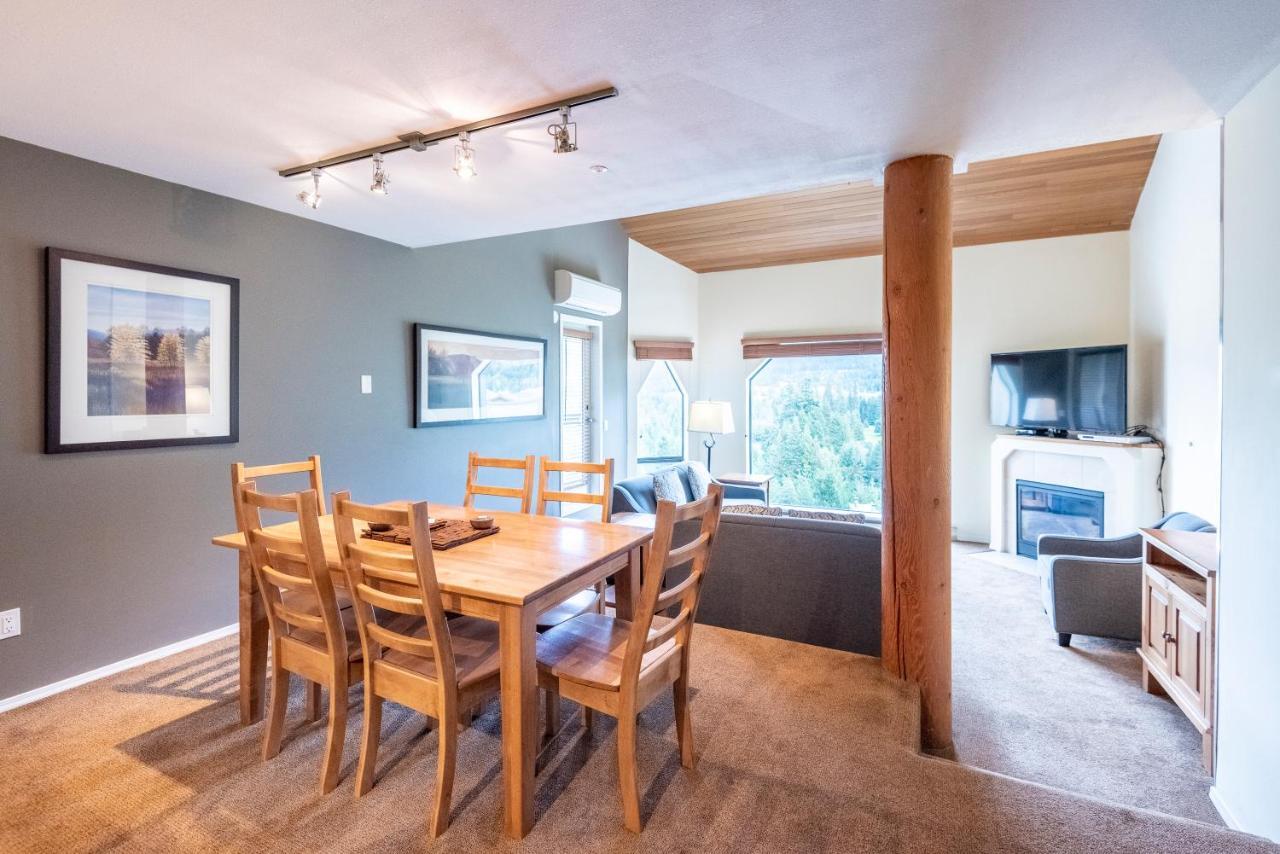 The Ironwood On Blueberry Hill Appartement Whistler Buitenkant foto