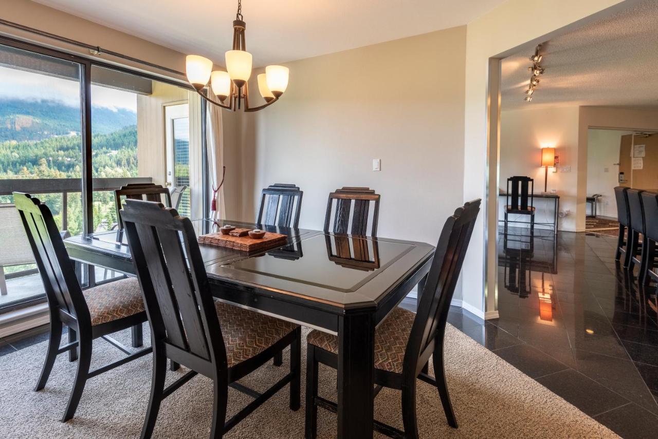 The Ironwood On Blueberry Hill Appartement Whistler Buitenkant foto